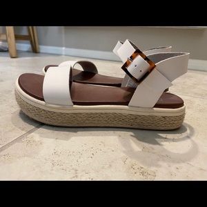 Mia Sandals
